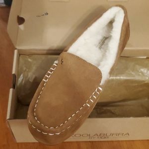 Kookaburra by ugg slippers